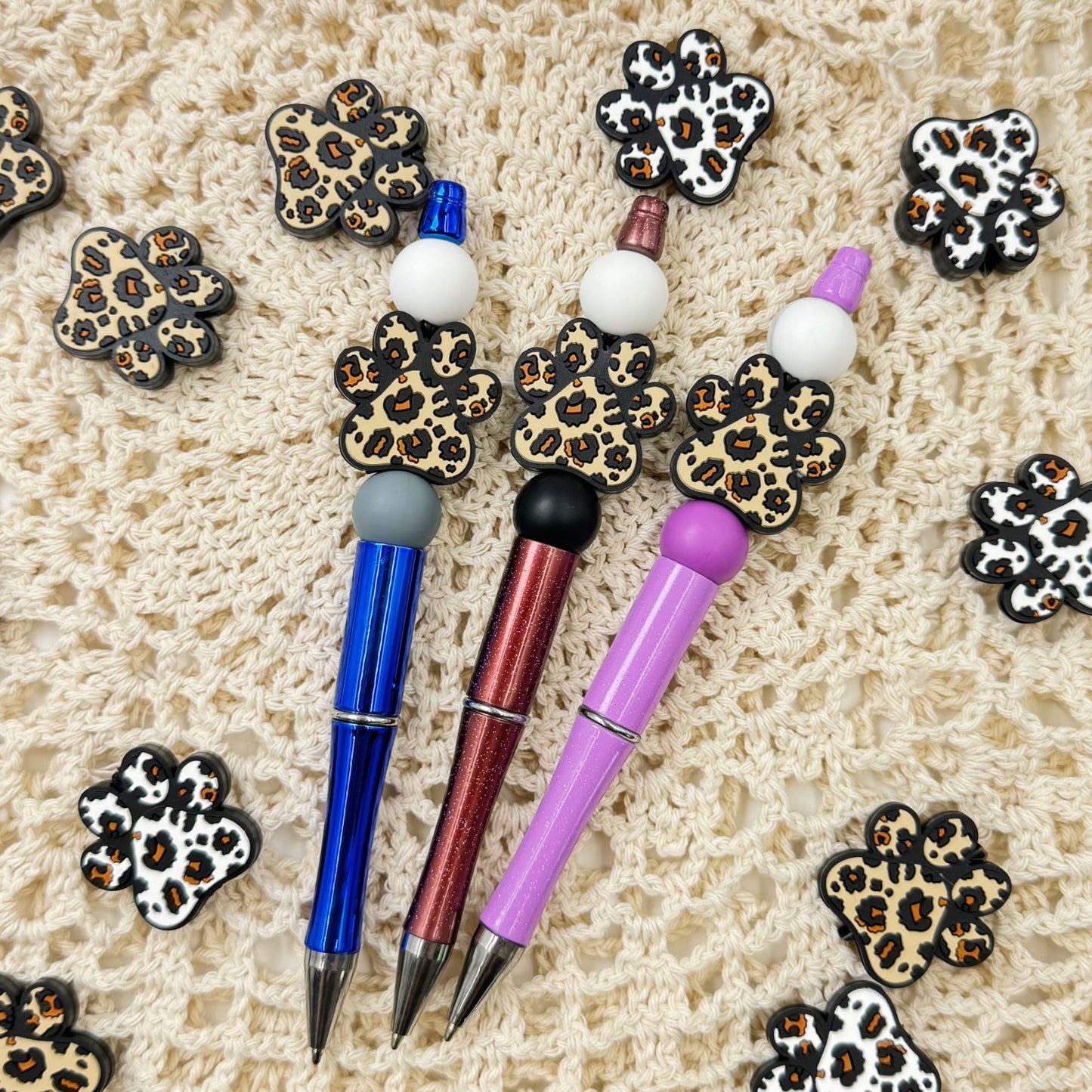 Leopard print dog paw silicone cartoon bead