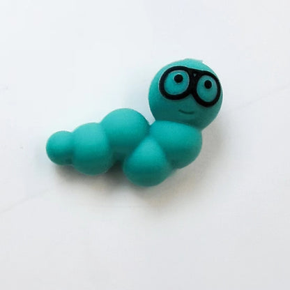 3D Cartoon focal  Small green worm